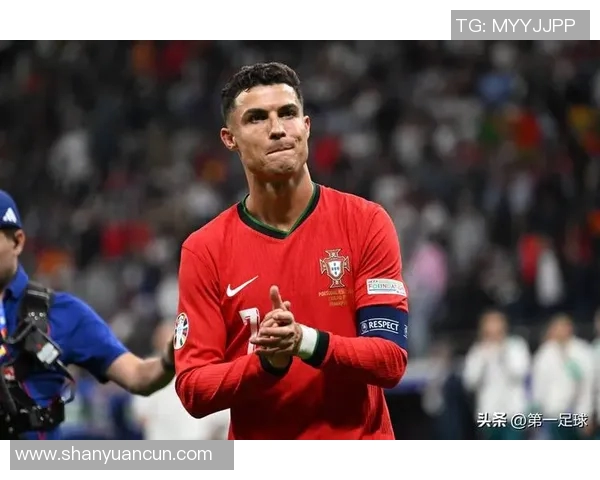 三位足球球星如何通过努力突破三高瓶颈成就辉煌职业生涯 三位足球球星如何通过努力突破三高瓶颈成就辉煌职业生涯