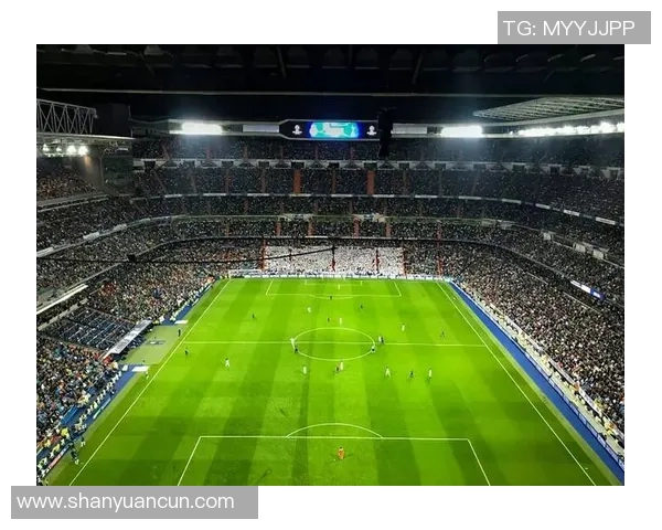 属鼠足球球星崭露头角，实力与魅力并存的场上传奇