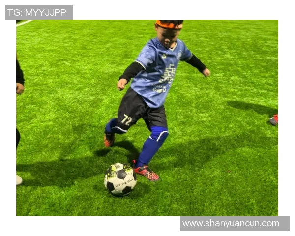 62号足球星闪耀绿茵赛场展现非凡实力引领球队走向辉煌未来